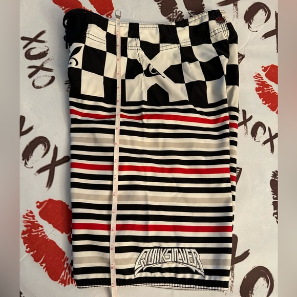 Quicksilver swim trunks. Small size 6/8 - Picture 2 of 4